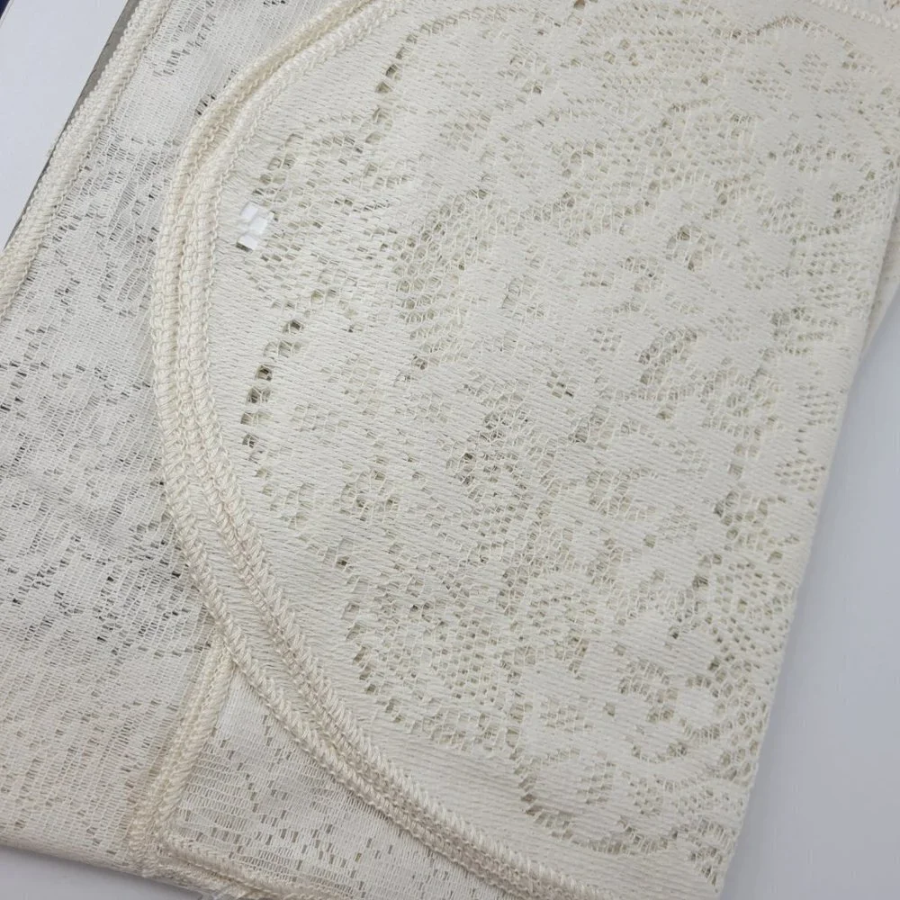 Quaker Lace vintage lace table set 12 pieces